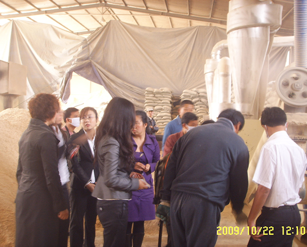 越南緬甸客（kè）戶來我公司（sī）考察